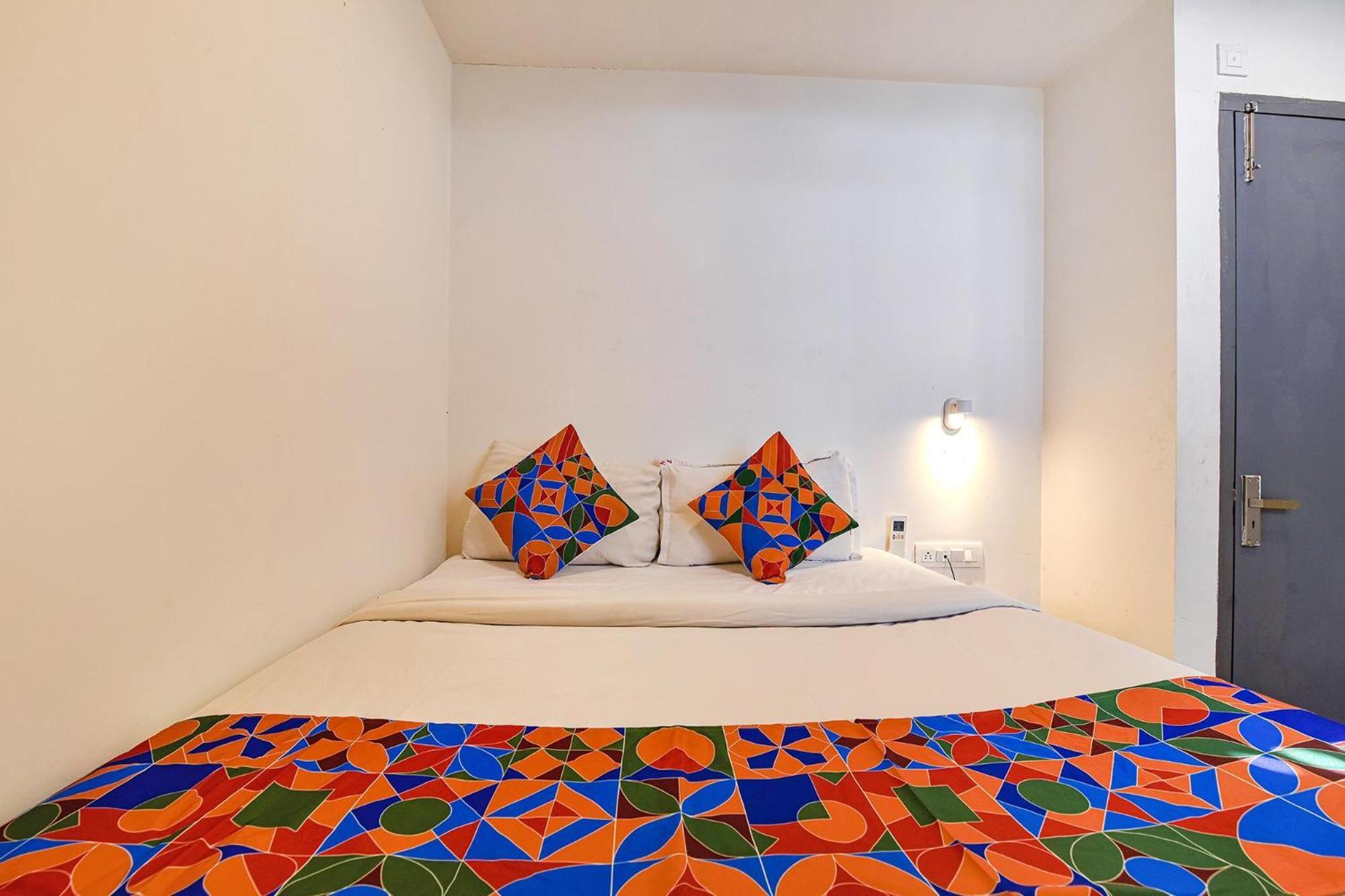 Fabhotel Ny Townhouse Ahmadábád Kültér fotó