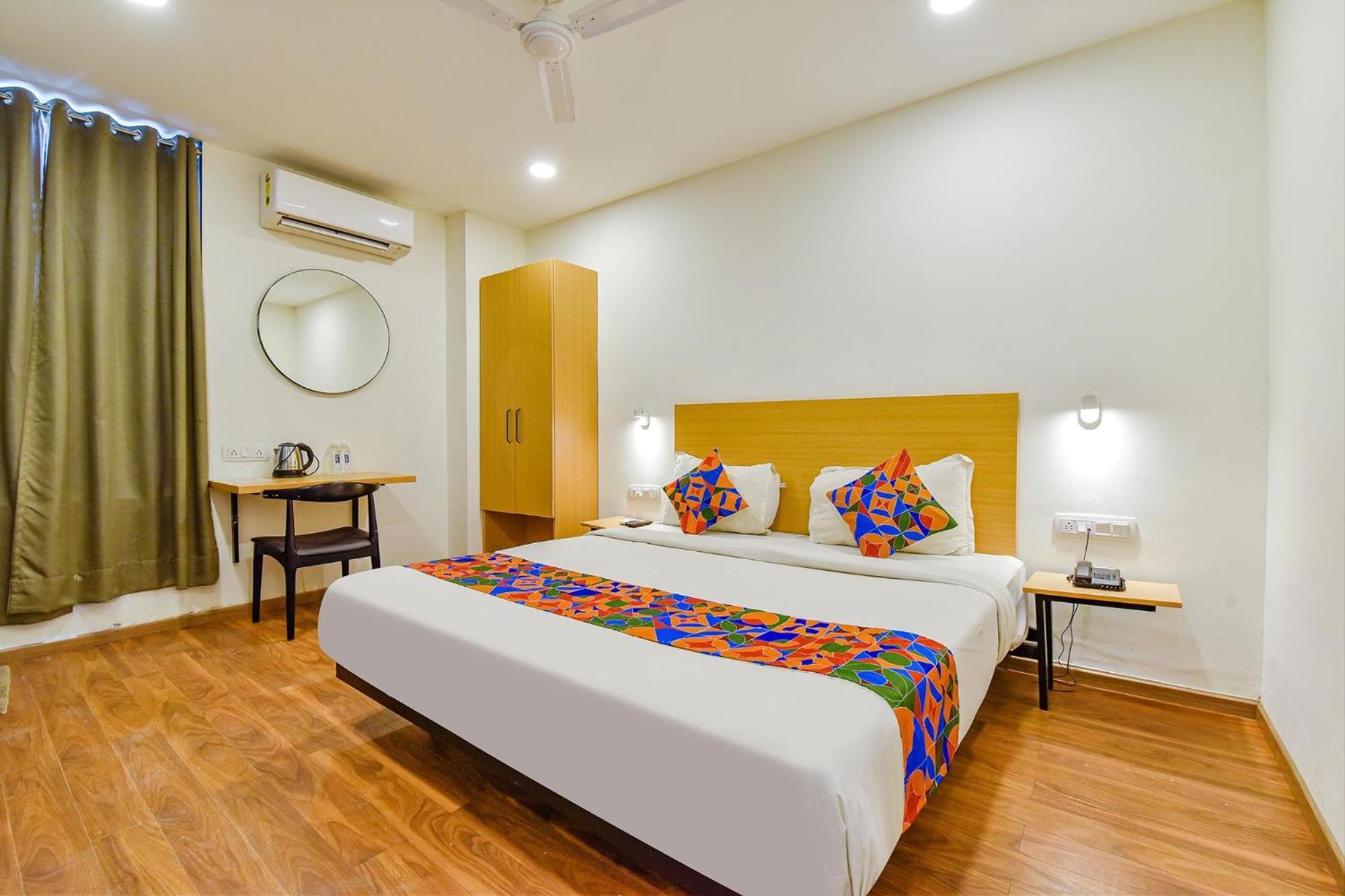 Fabhotel Ny Townhouse Ahmadábád Kültér fotó